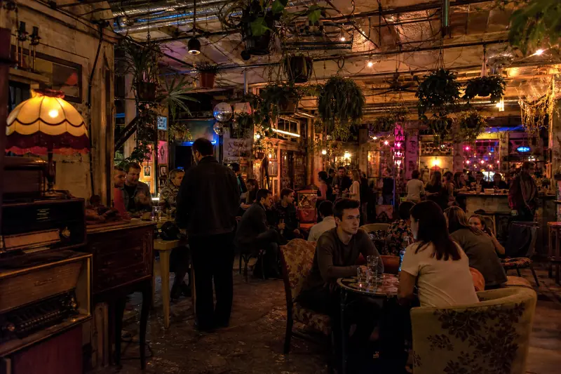 Szimpla Kert romkocsma
